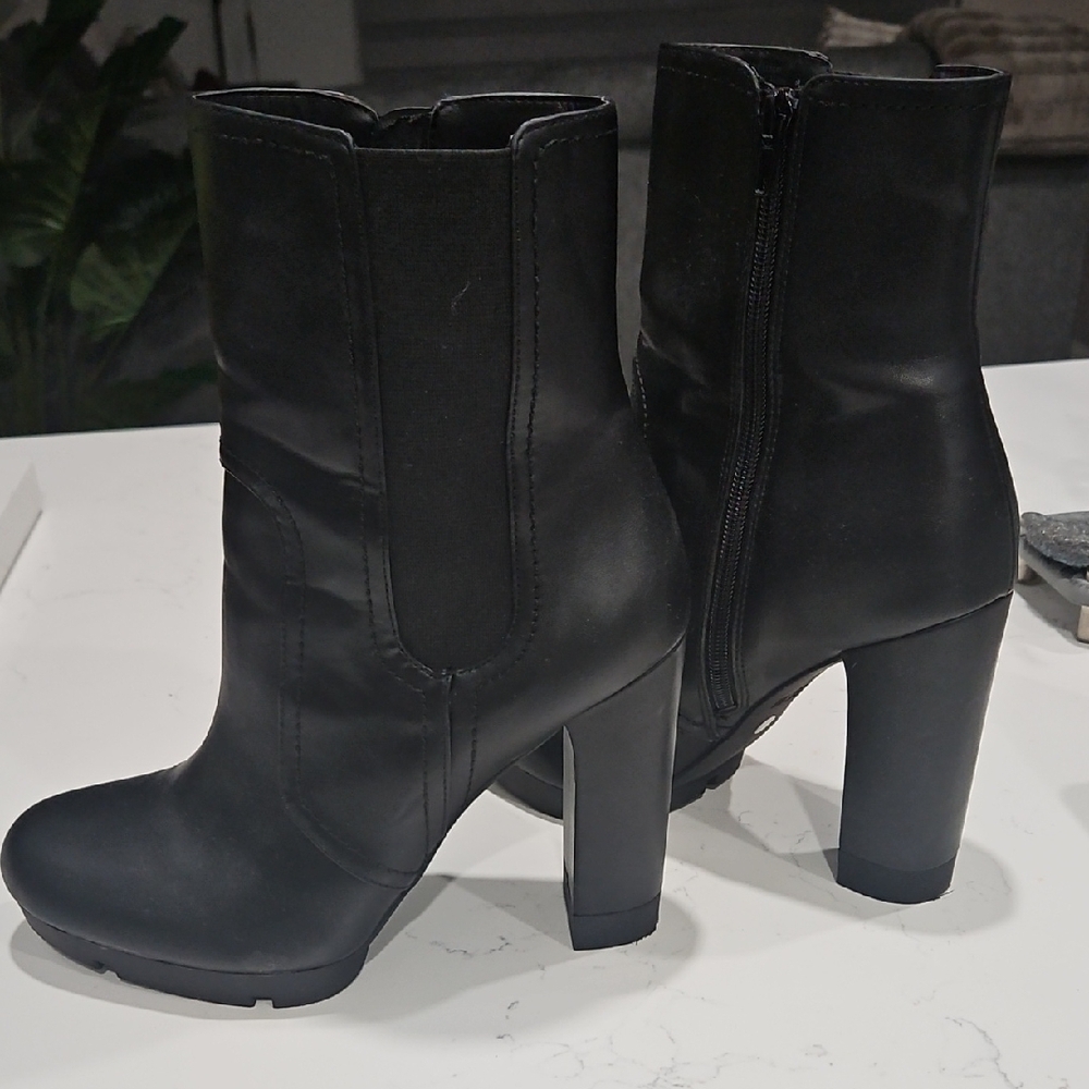Bar III Black Heeled Boots - Picture 4 of 9